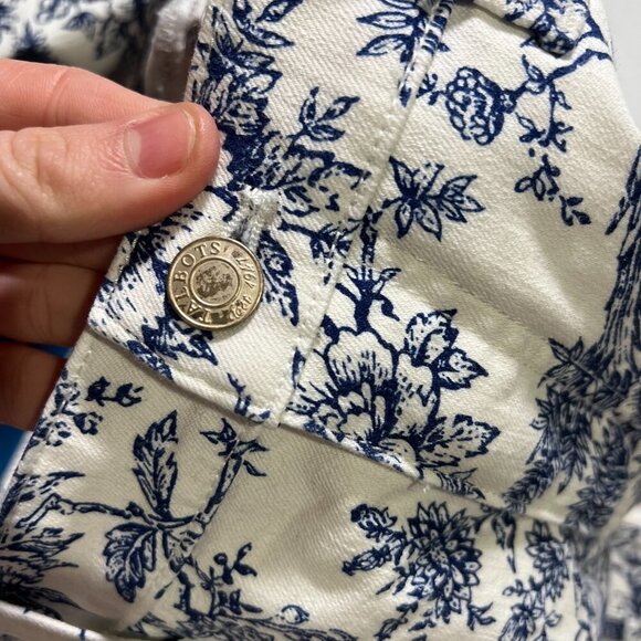 Talbots Slim Ankle Jeans Bird Toile Floral Pattern Blue & White Size 8P 5 Pocket - Picture 11 of 11